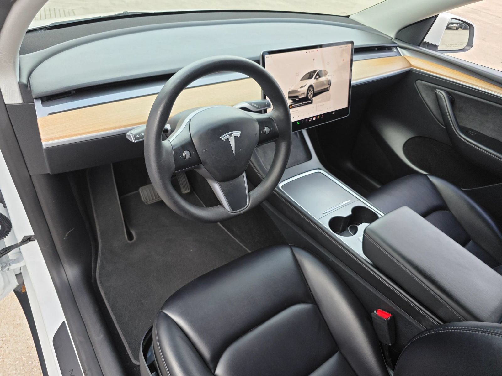 Used 2023 Tesla Model Y Long Range AWD/4WD image 18