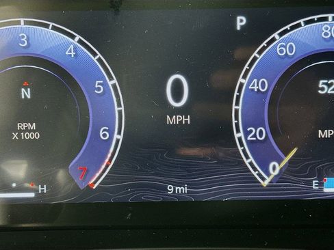 New 2025 Jeep Grand Cherokee Altitude image 11