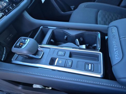 New 2026 Nissan Pathfinder SV w/ SV Premium Package FWD image 30