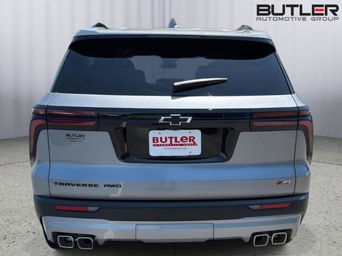 New 2026 Chevrolet Traverse Z71 w/ LPO, Floor Liner Package AWD/4WD image 5