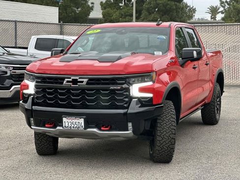 Used 2022 Chevrolet Silverado 1500 ZR2 w/ Technology Package image 8