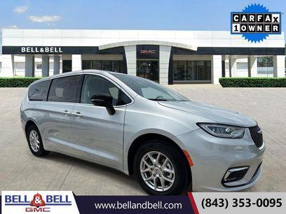 Used 2024 Chrysler Pacifica Touring-L