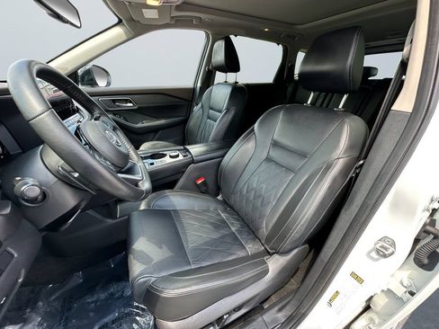 Used 2023 Nissan Rogue Platinum w/ Platinum Premium Package AWD/4WD image 9