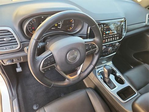 Used 2021 Jeep Grand Cherokee Limited image 10