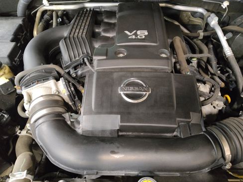 Used 2016 Nissan Frontier SV image 30