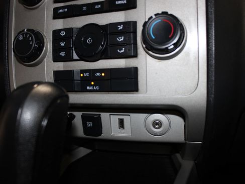 Used 2012 Ford Escape XLT FWD image 17