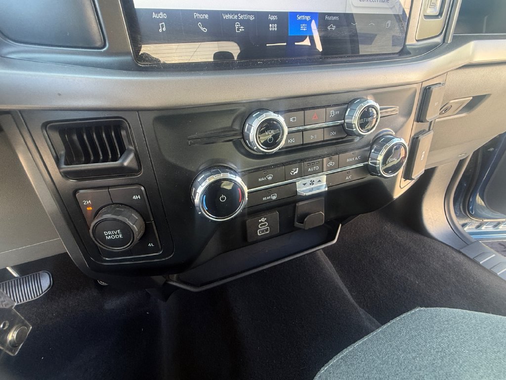 Used 2025 Ford F150 XLT w/ Equipment Group 301A Standard AWD/4WD image 17