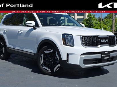 Certified 2025 Kia Telluride EX w/ EX Captain's Chair Package