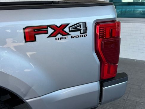 Used 2022 Ford F250 Platinum w/ FX4 Off-Road Package AWD/4WD image 11