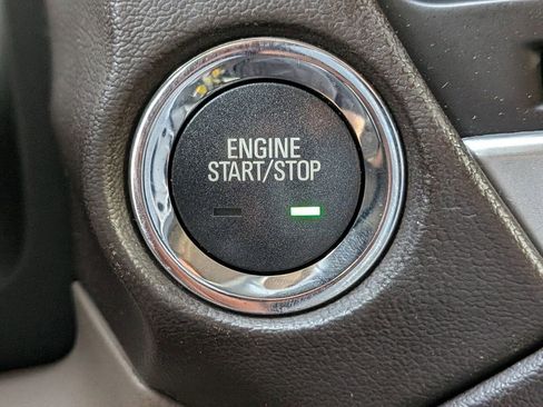 Used 2017 Chevrolet Suburban LT AWD/4WD image 31