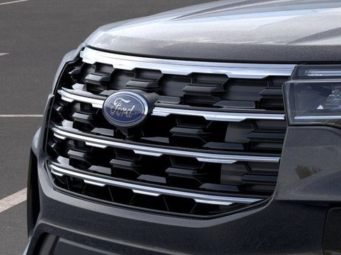 New 2026 Ford Explorer Active w/ Active Comfort Package image 17