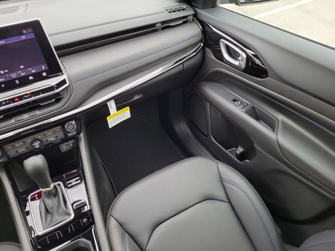 New 2026 Jeep Compass Limited image 15