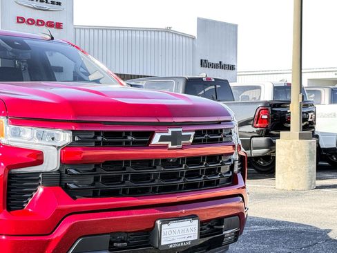 Used 2022 Chevrolet Silverado 1500 RST w/ RST All Star Premium Package AWD/4WD image 7