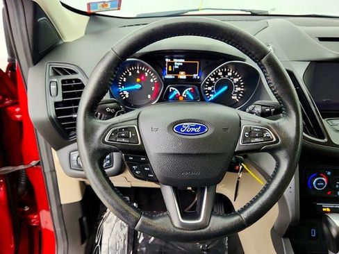 Used 2017 Ford Escape SE w/ SE Leather Comfort Package FWD image 12