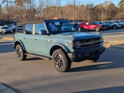 Certified 2021 Ford Bronco Outer Banks image 2