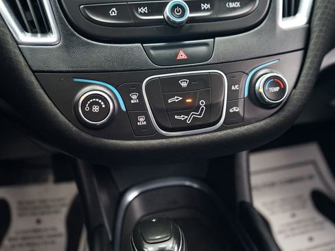 Used 2018 Chevrolet Malibu LT w/ Driver Confidence Package FWD image 35