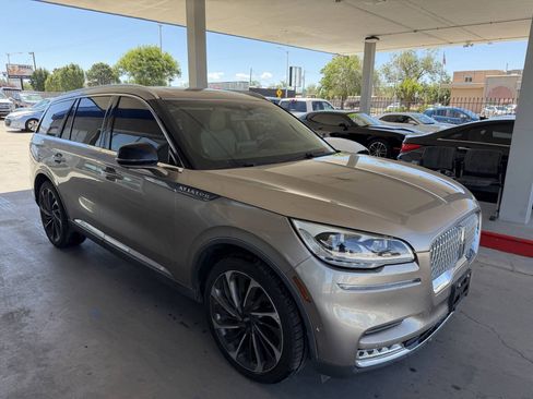 Used 2020 Lincoln Aviator Reserve w/ Equipment Group 202A AWD/4WD image 2
