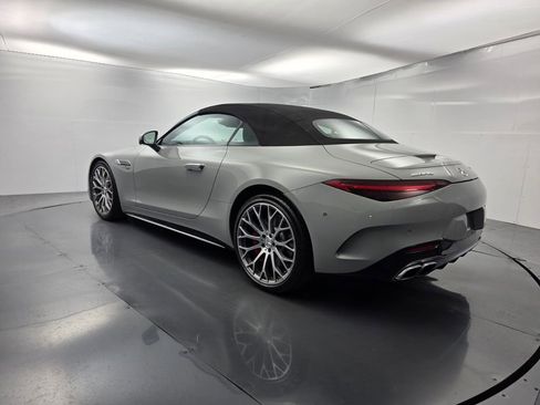 Used 2022 Mercedes-Benz SL 55 AMG 4MATIC image 7