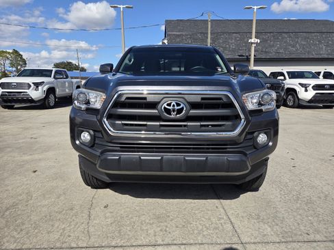 Certified 2016 Toyota Tacoma SR5 image 2