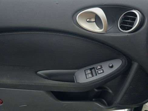 Used 2016 Nissan 370Z NISMO image 64