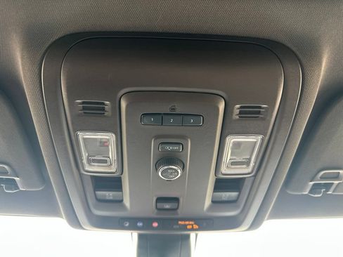 Certified 2022 GMC Yukon SLT AWD/4WD image 8