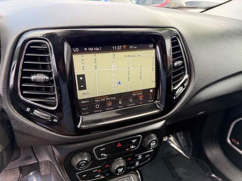 Used 2018 Jeep Compass Limited w/ Navigation Group AWD/4WD image 40