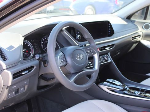 Used 2023 Hyundai Sonata SEL w/ Cargo Package FWD image 11