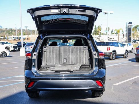 Certified 2025 Toyota Highlander Limited image 27