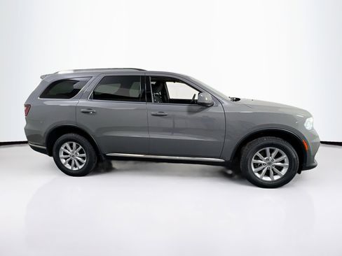 Used 2022 Dodge Durango SXT image 4