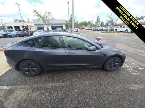 Used 2021 Tesla Model 3 Long Range AWD/4WD image 9