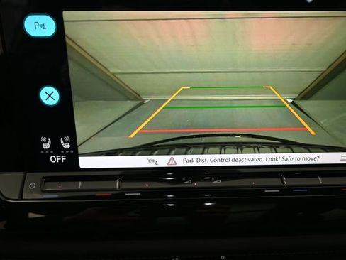 New 2026 Volkswagen Atlas SE image 32