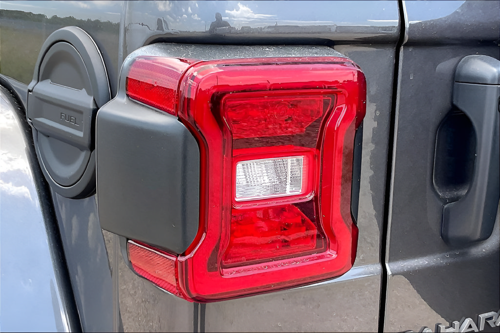 New 2026 Jeep Wrangler Unlimited Sahara AWD/4WD image 15