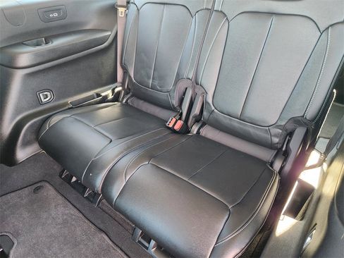 Used 2023 Jeep Grand Cherokee L Limited image 29