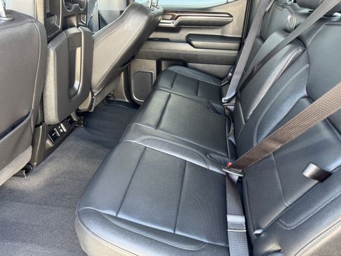 Certified 2024 GMC Sierra 1500 SLT image 15