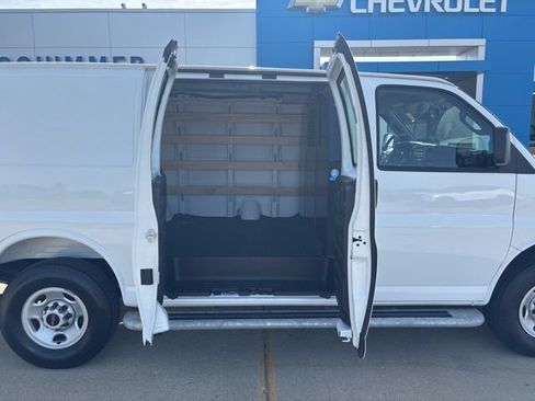 Used 2025 GMC Savana 2500 w/ Driver Convenience Package RWD image 20