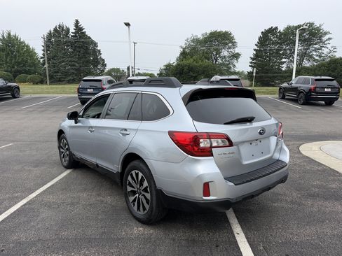 Used 2017 Subaru Outback 2.5i Limited w/ Popular Package #5 AWD/4WD image 5