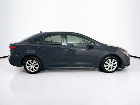 Used 2025 Toyota Corolla LE FWD image 10