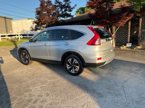 Used 2015 Honda CR-V Touring image 2