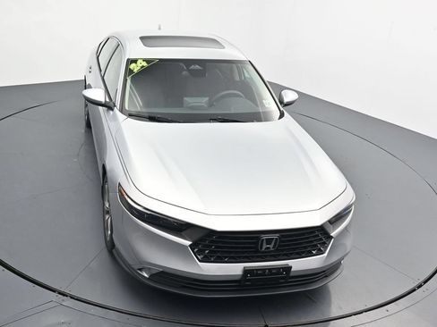Used 2024 Honda Accord EX image 10