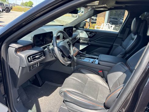 Used 2025 Lincoln Aviator Black Label w/ Jet Appearance Package image 19