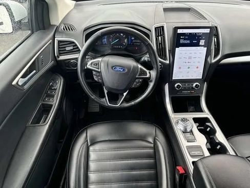 Used 2024 Ford Edge SEL AWD/4WD image 16