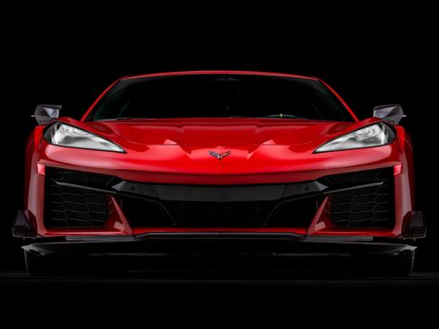 Used 2024 Chevrolet Corvette Z06 w/ Z07 Performance Package RWD image 10