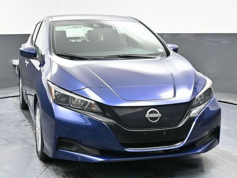 Used 2023 Nissan Leaf S image 4