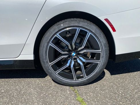 New 2026 BMW 740i xDrive AWD/4WD image 5