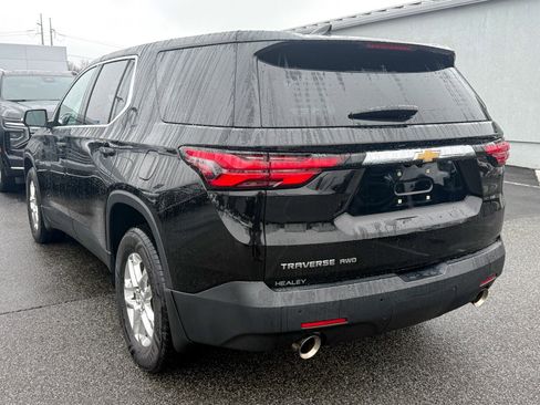 Used 2023 Chevrolet Traverse LS w/ Safety Package image 5