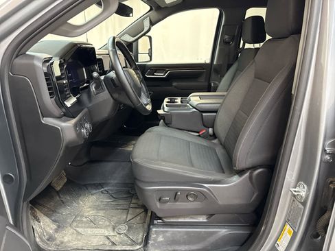 Certified 2025 Chevrolet Silverado 2500 LT w/ Convenience Package image 13