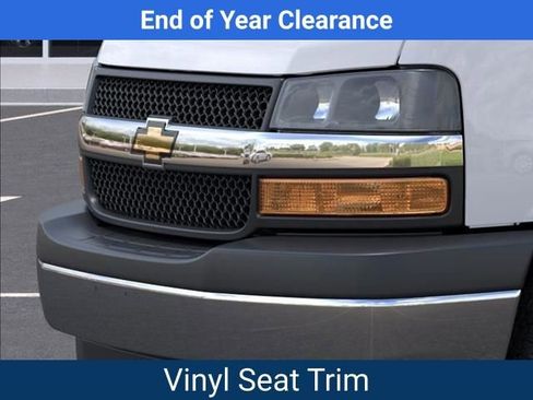 New 2025 Chevrolet Express 3500 Work Van w/ Power Convenience Package image 15