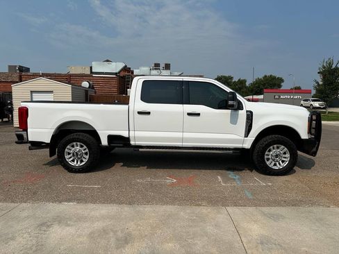 Used 2023 Ford F250 XLT w/ Snow Plow Prep Package AWD/4WD image 6