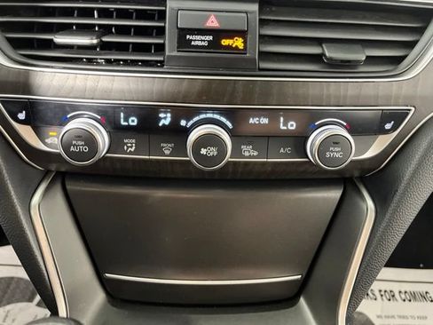 Used 2019 Honda Accord EX image 28