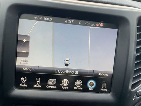 Used 2017 Jeep Cherokee Limited image 15